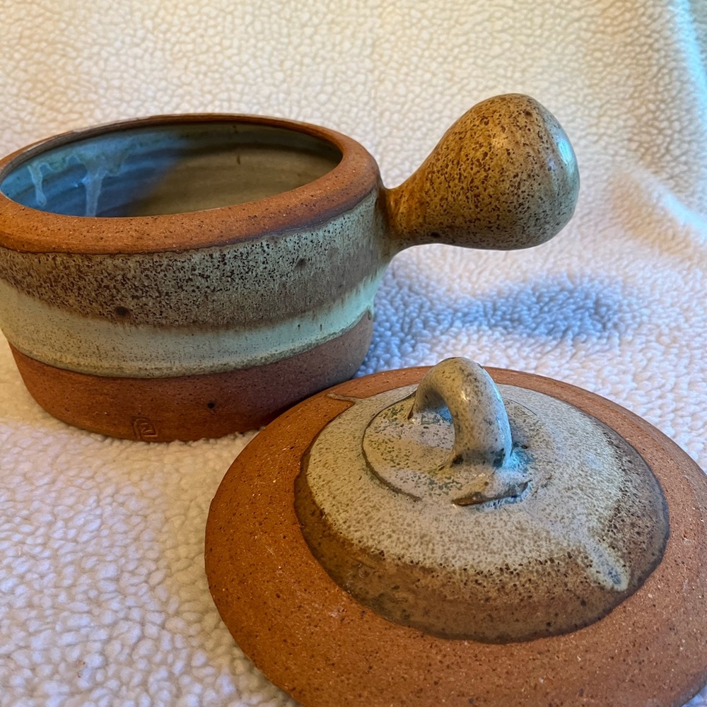 Handmade Pottery. - Picture 7 of 10